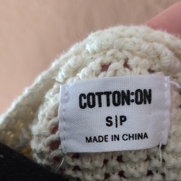 Cotton On White Shrug with Ribbed Knit and Open Front Size Small - Picture 2 of 10